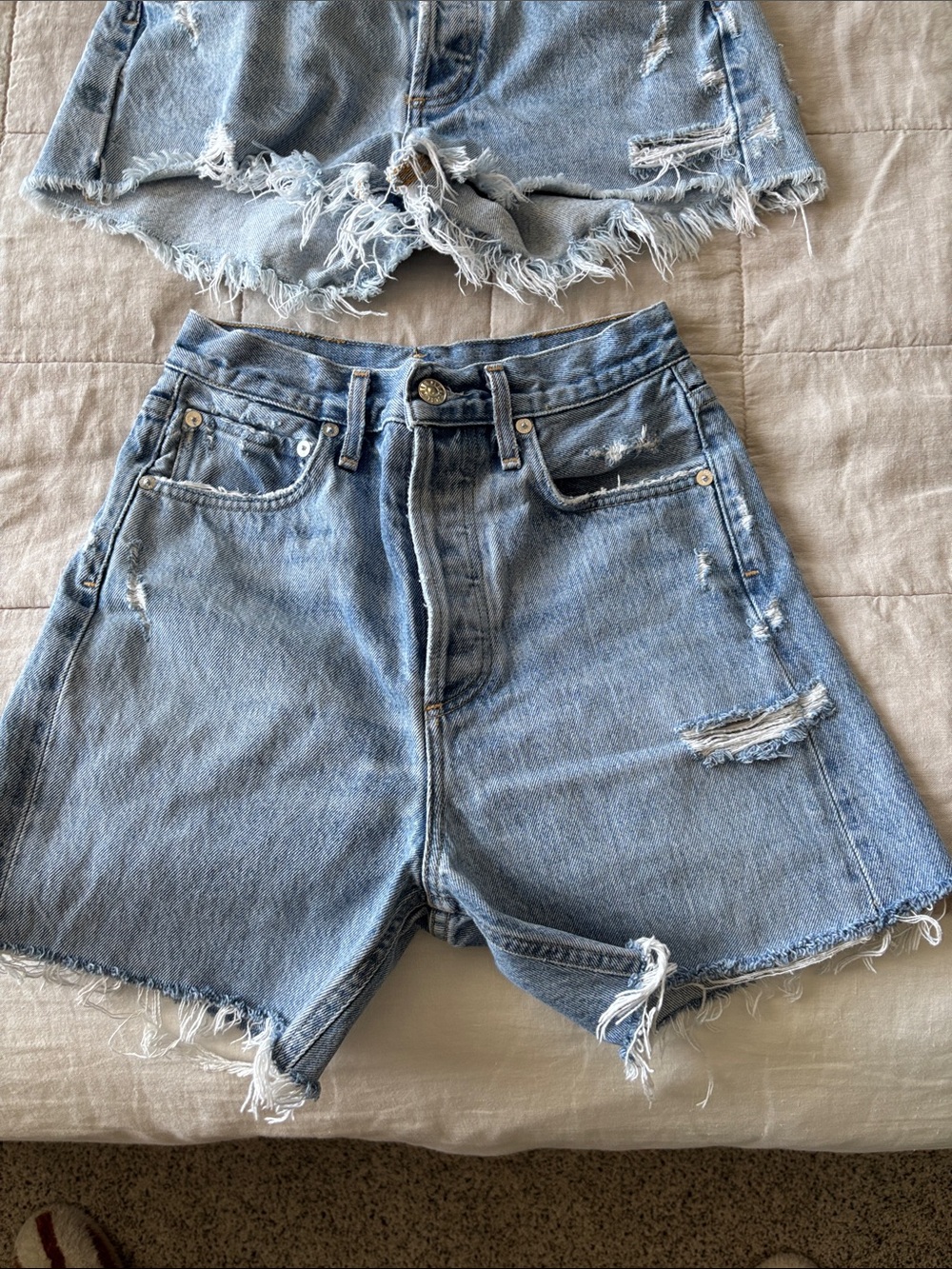 Agolde Parker Shorts (Swapmeet) +
Agolde Distressed High-Rise Denim Shorts - Picture 3 of 9